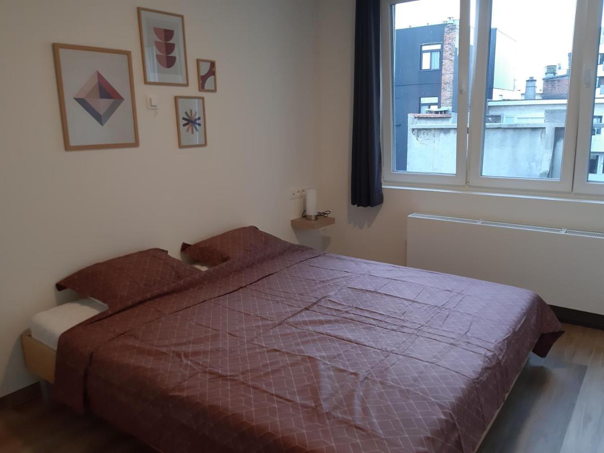 Novia - Op De Zeedijk, Parkeren Mogelijk * Ostend